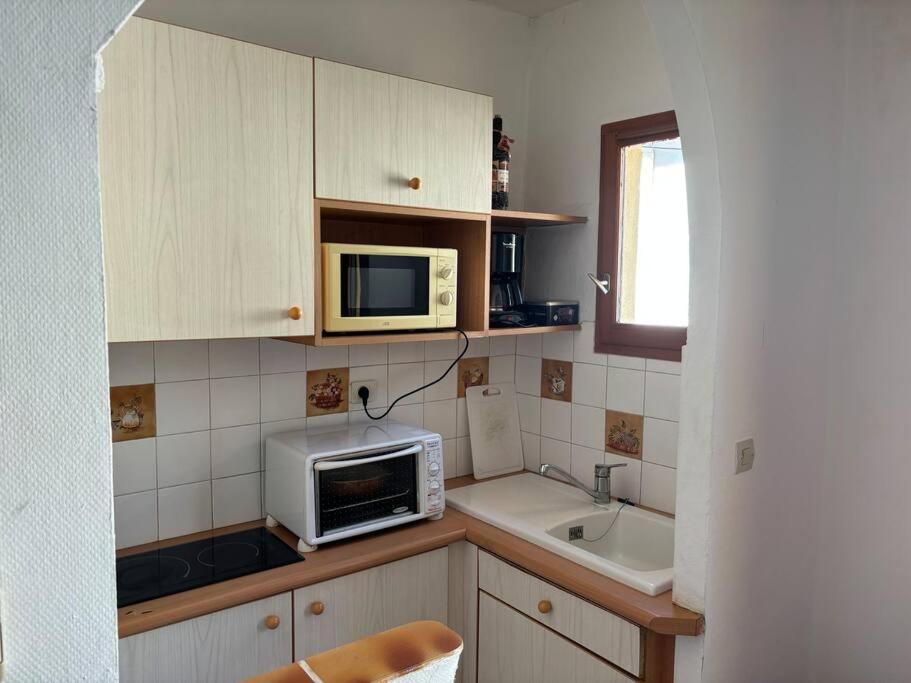 Maison De Ville Proche Mer, En Camargue Sur Le Chemin De Saint Jacques De Compostelle, Clim Reversible Vauvert Exterior photo