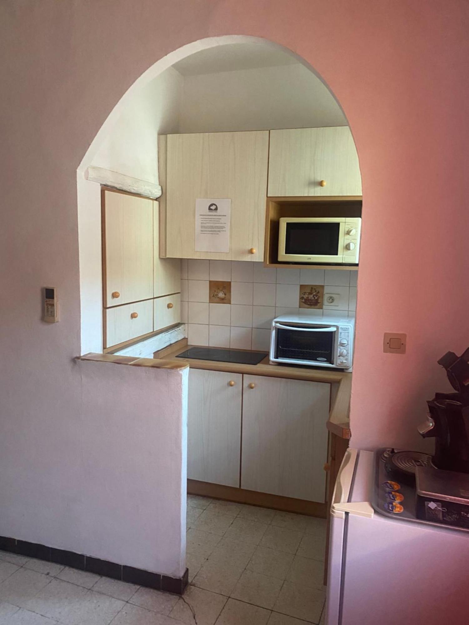 Maison De Ville Proche Mer, En Camargue Sur Le Chemin De Saint Jacques De Compostelle, Clim Reversible Vauvert Exterior photo
